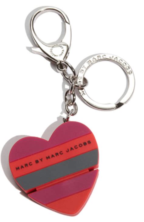 marc jacobs key chain.